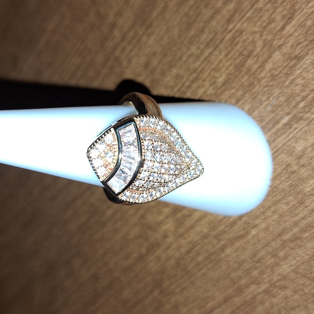 🎁Luxury big teardrop zirconia 7